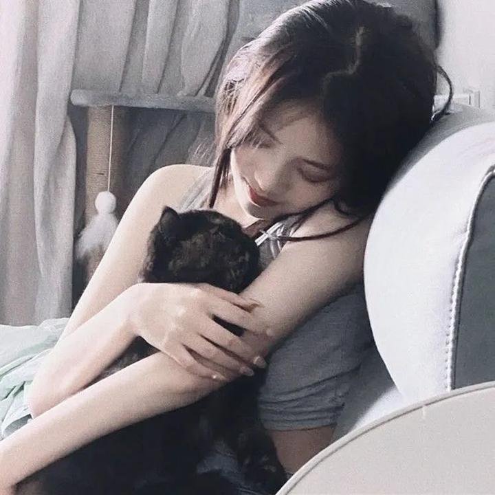 死后八年女帝命我迎敌